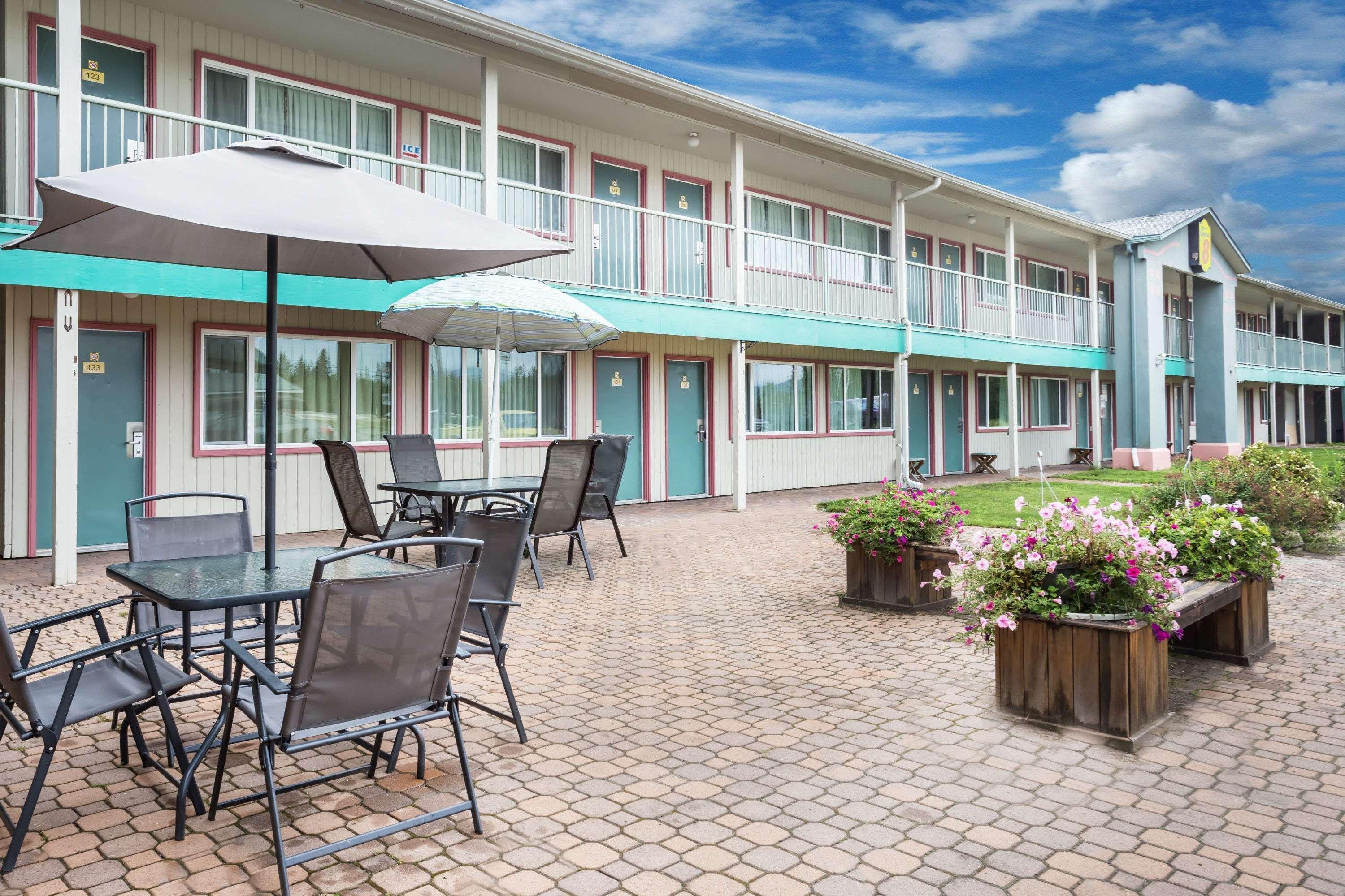 Hotel Super 8 By Wyndham Quesnel Bc Exterior foto
